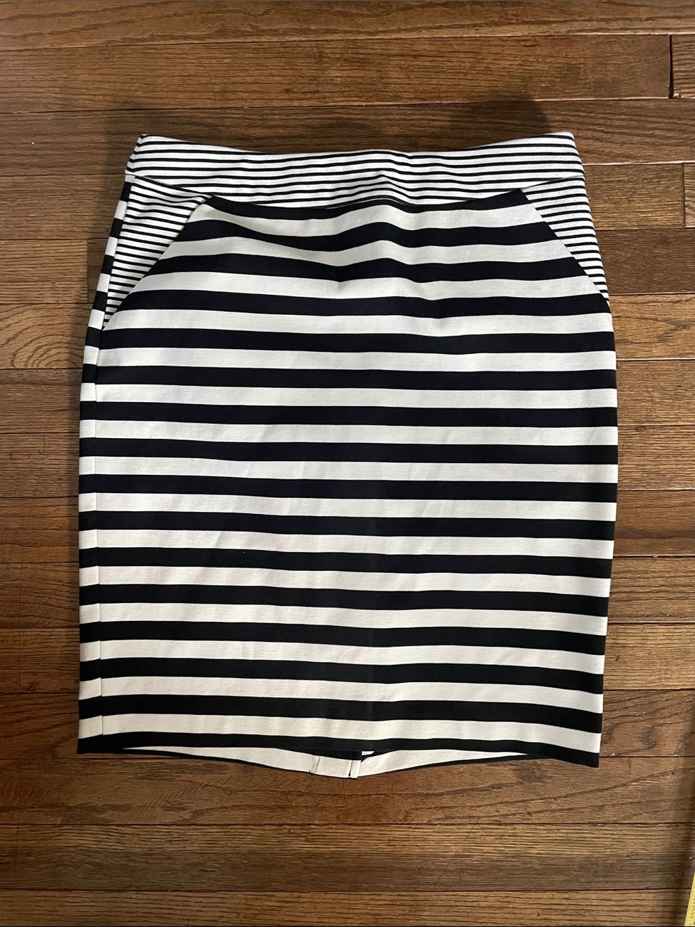 Limited Black and White Striped Pencil Skirt